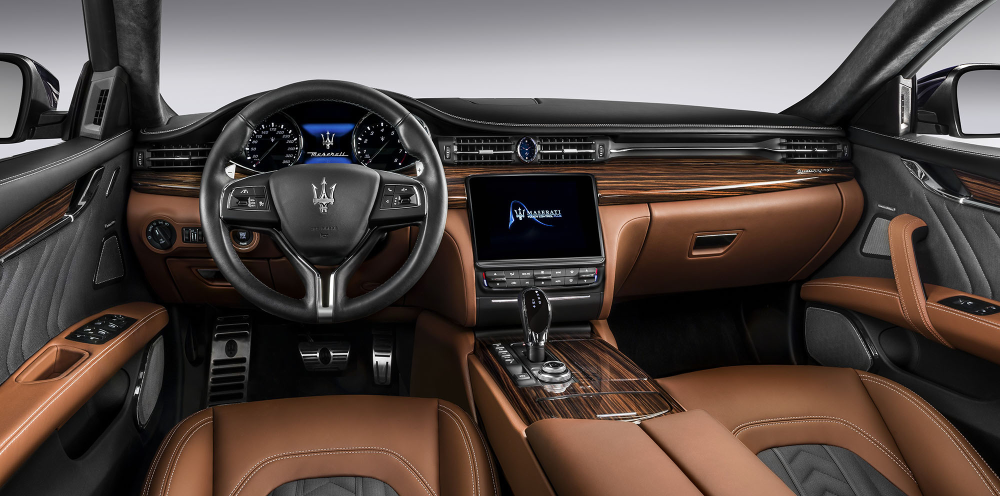 maserati quattroporte interior