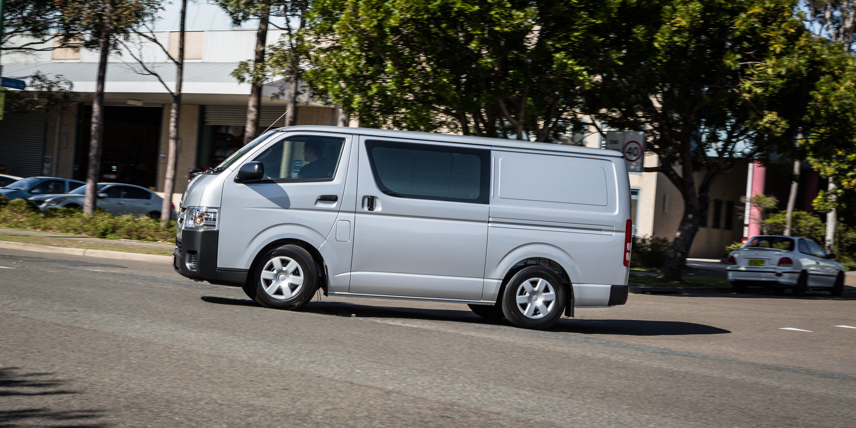 2016 Toyota HiAce LWB Van 5