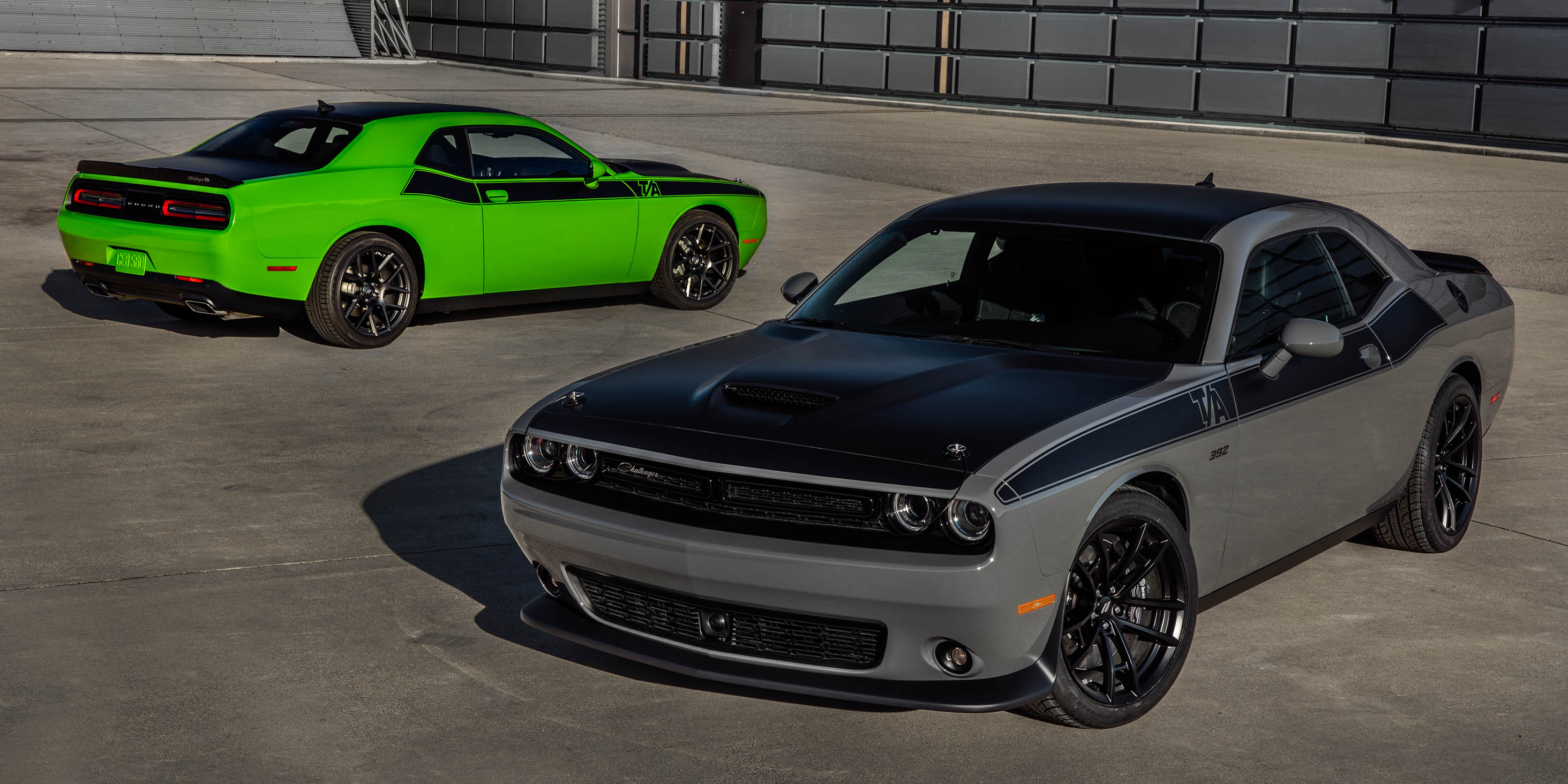 2017 Dodge Challenger T\/A, Charger Daytona revealed:: iconic nameplates return  Photos