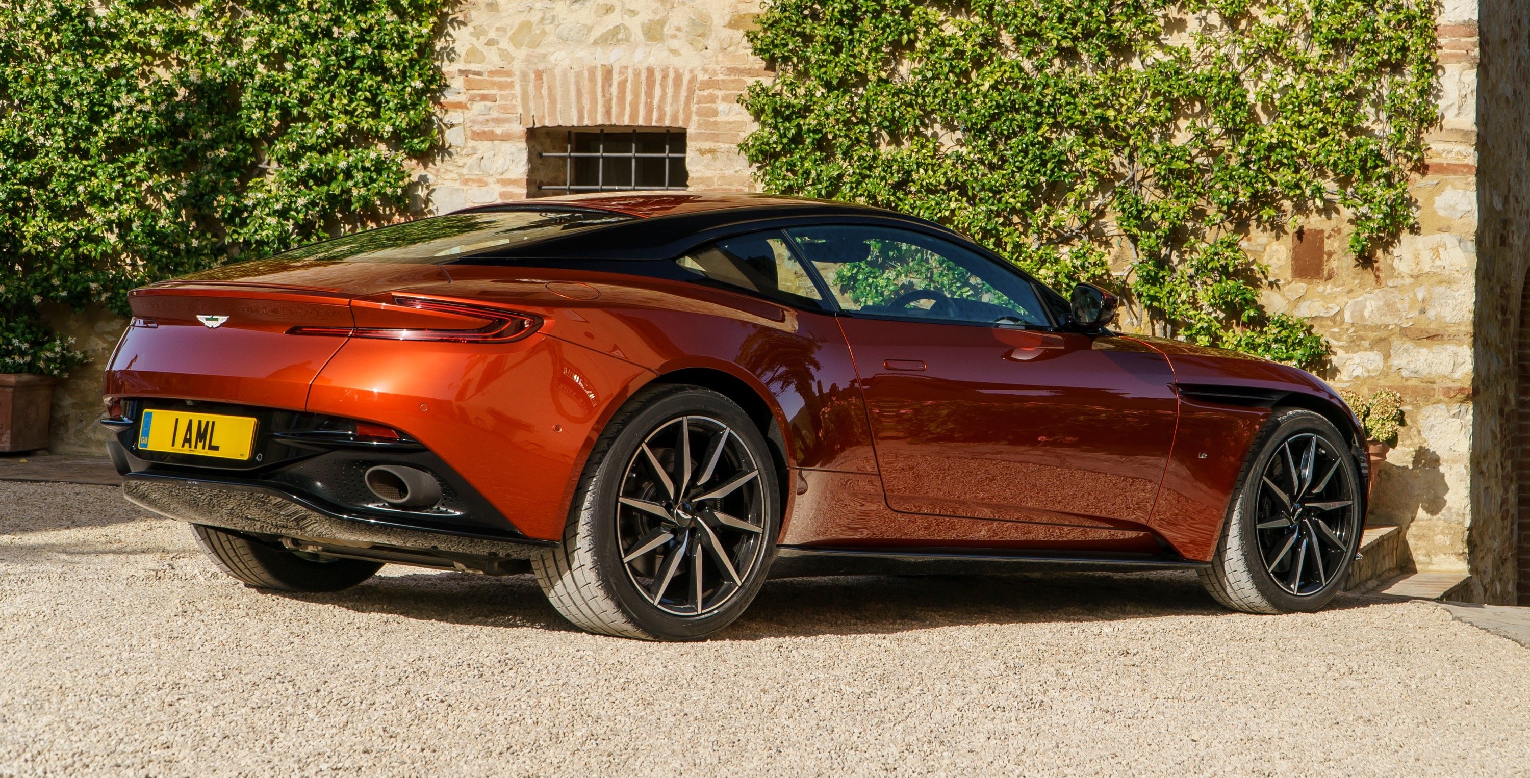 Aston Martin DB11 Review - photos | CarAdvice