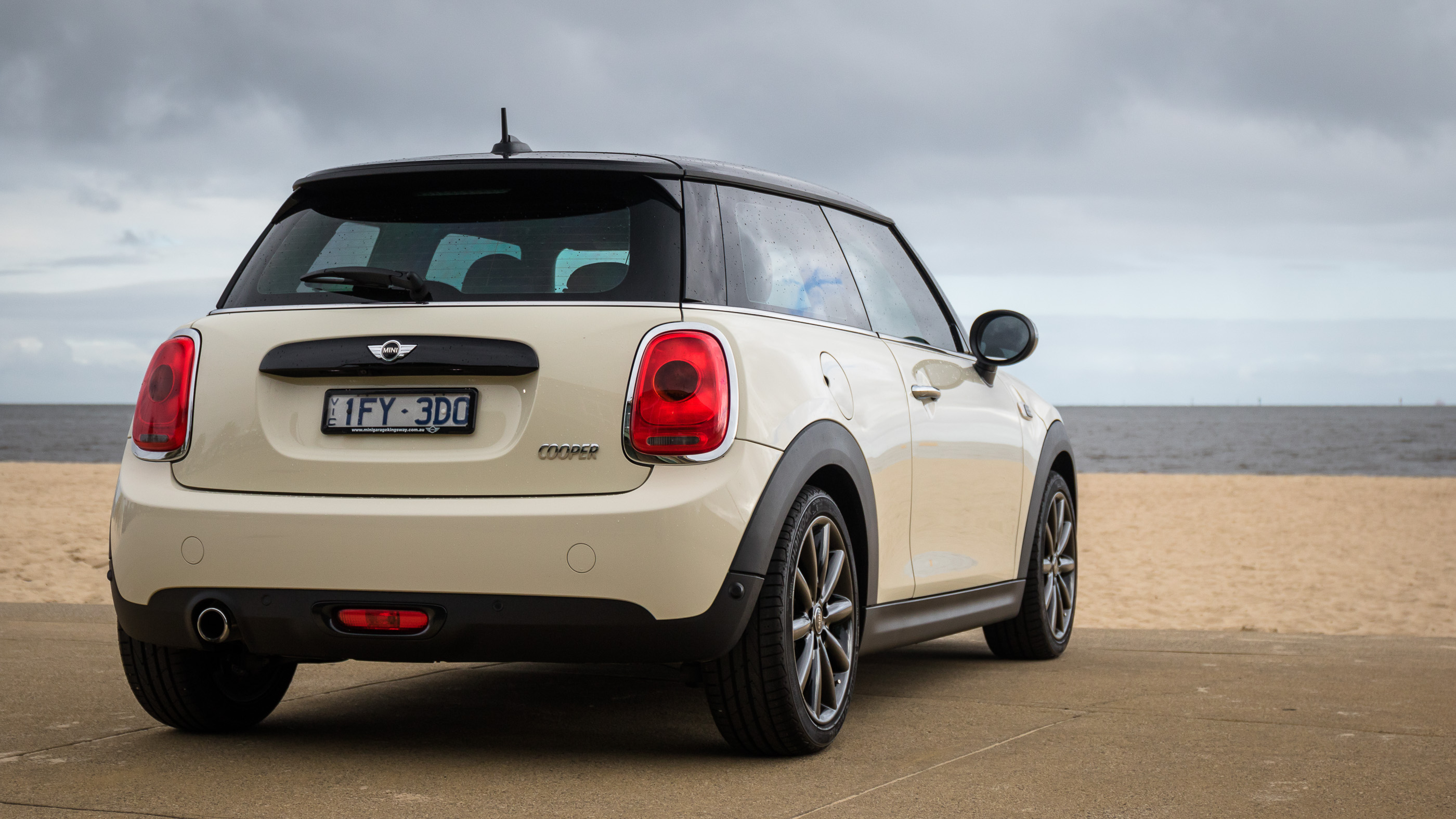 2016 Mini Cooper review - photos | CarAdvice