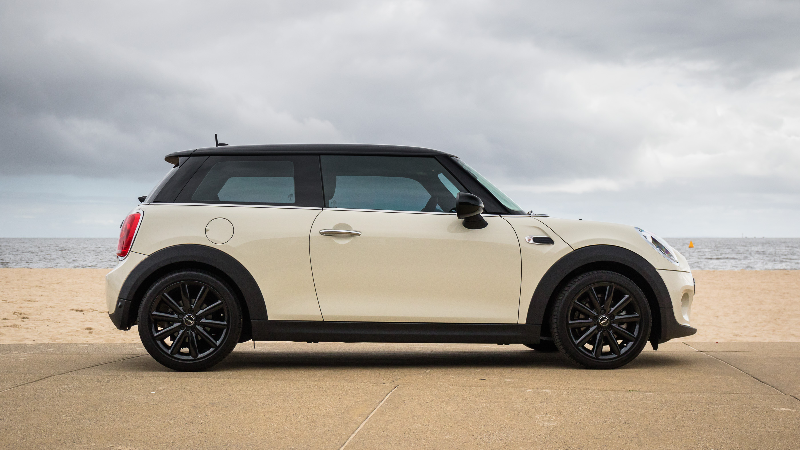 2016 mini cooper hatch white 71