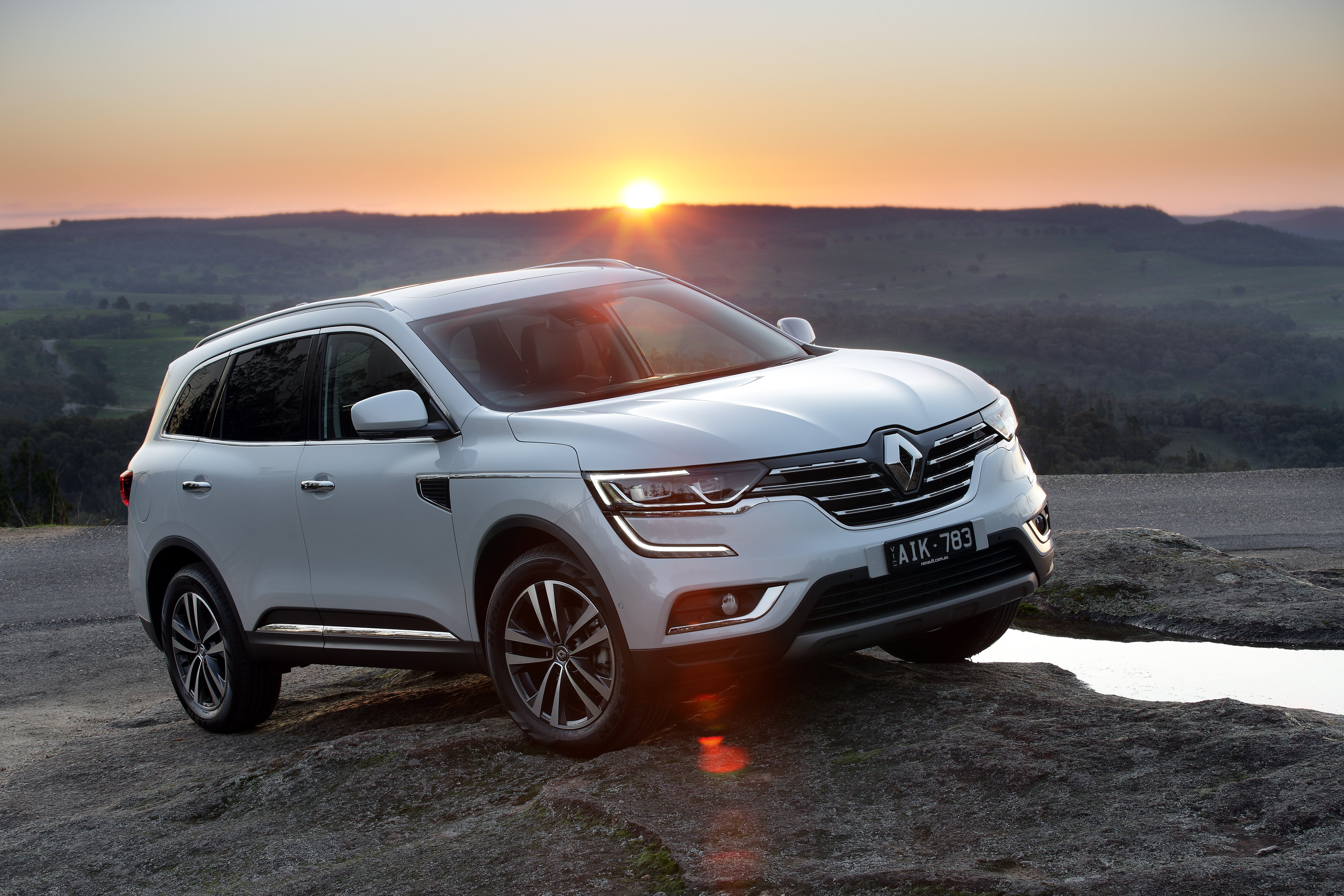 2017 Renault Koleos Review - photos | CarAdvice