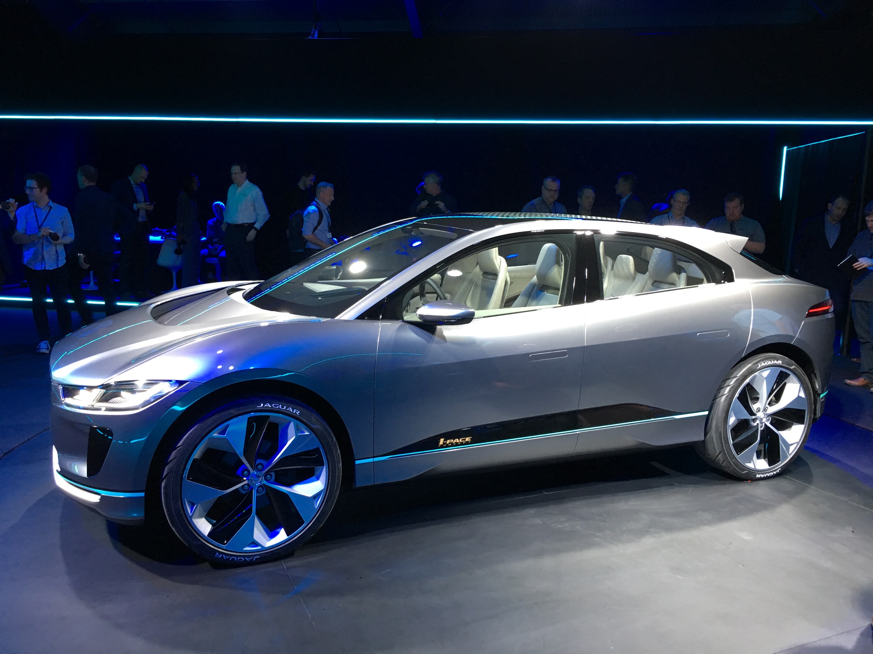 Jaguar-I-Pace-Concept-10.jpg