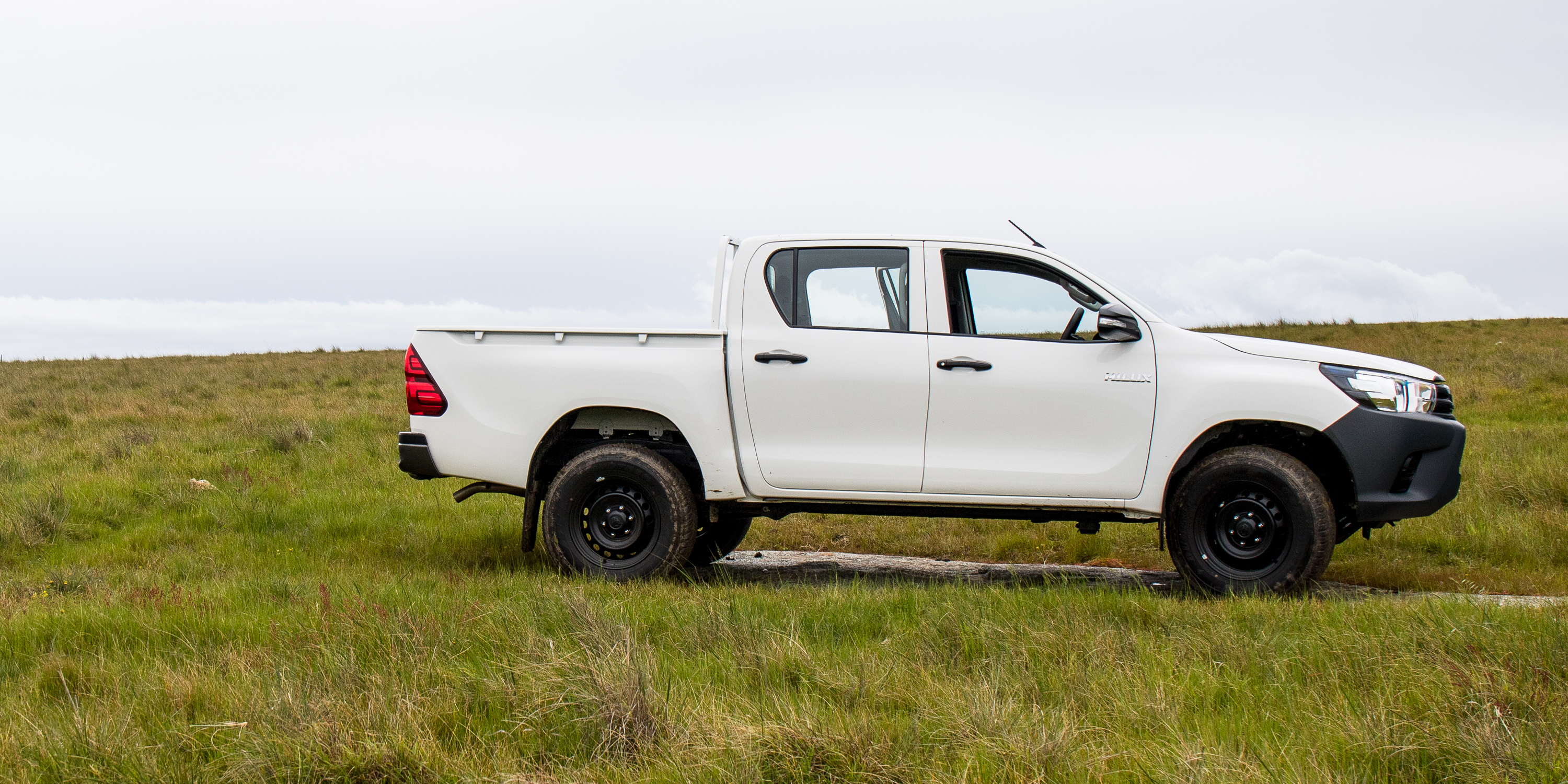 2016 Toyota Hilux WorkMate 4x4 review photos CarAdvice