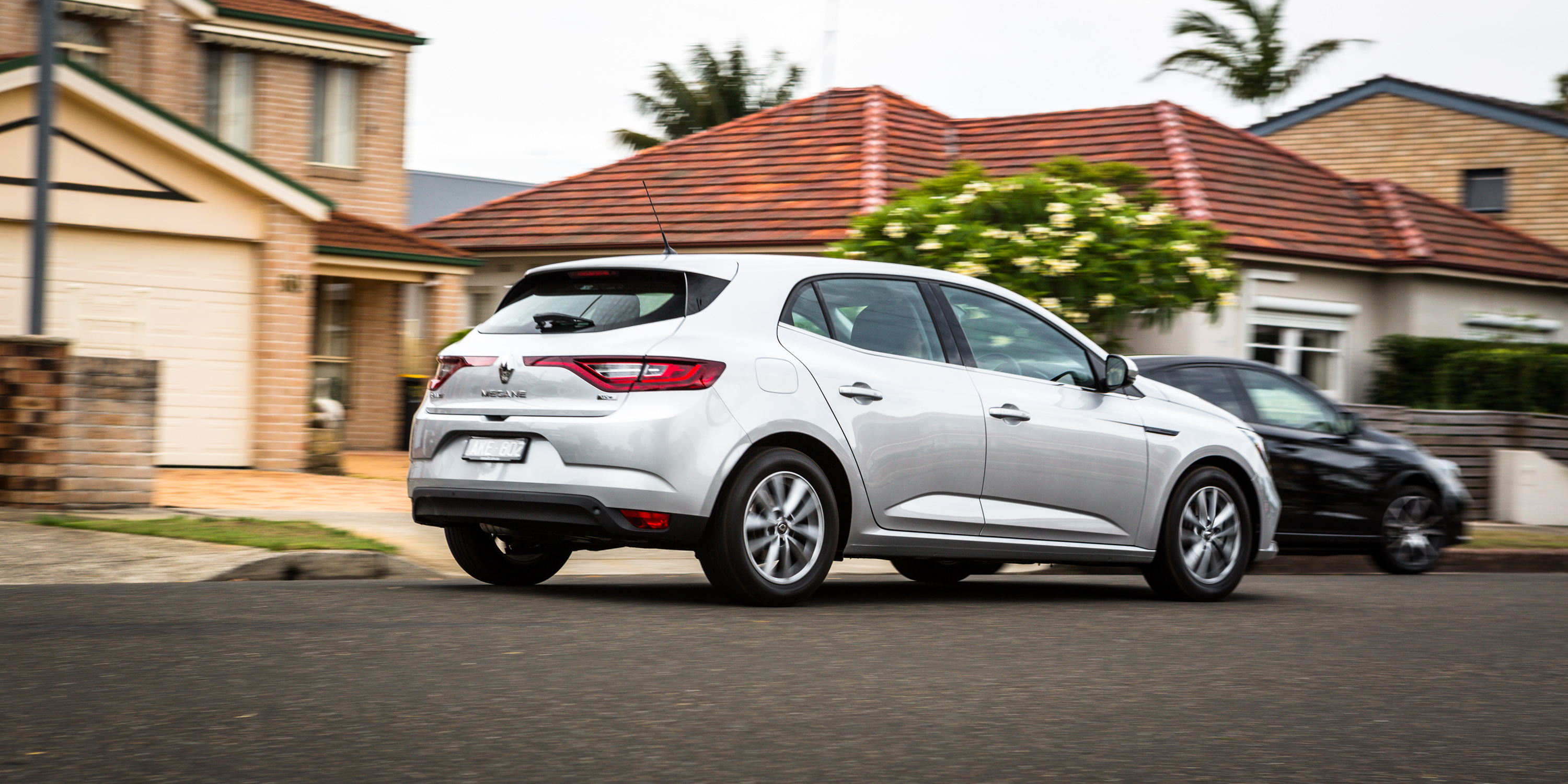 Renault Megane Vs Mazda 3