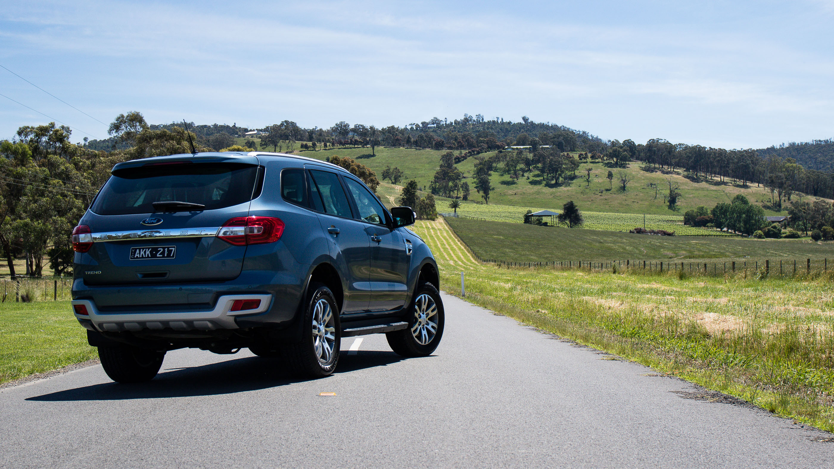 2017 Ford Everest Trend RWD review - photos | CarAdvice