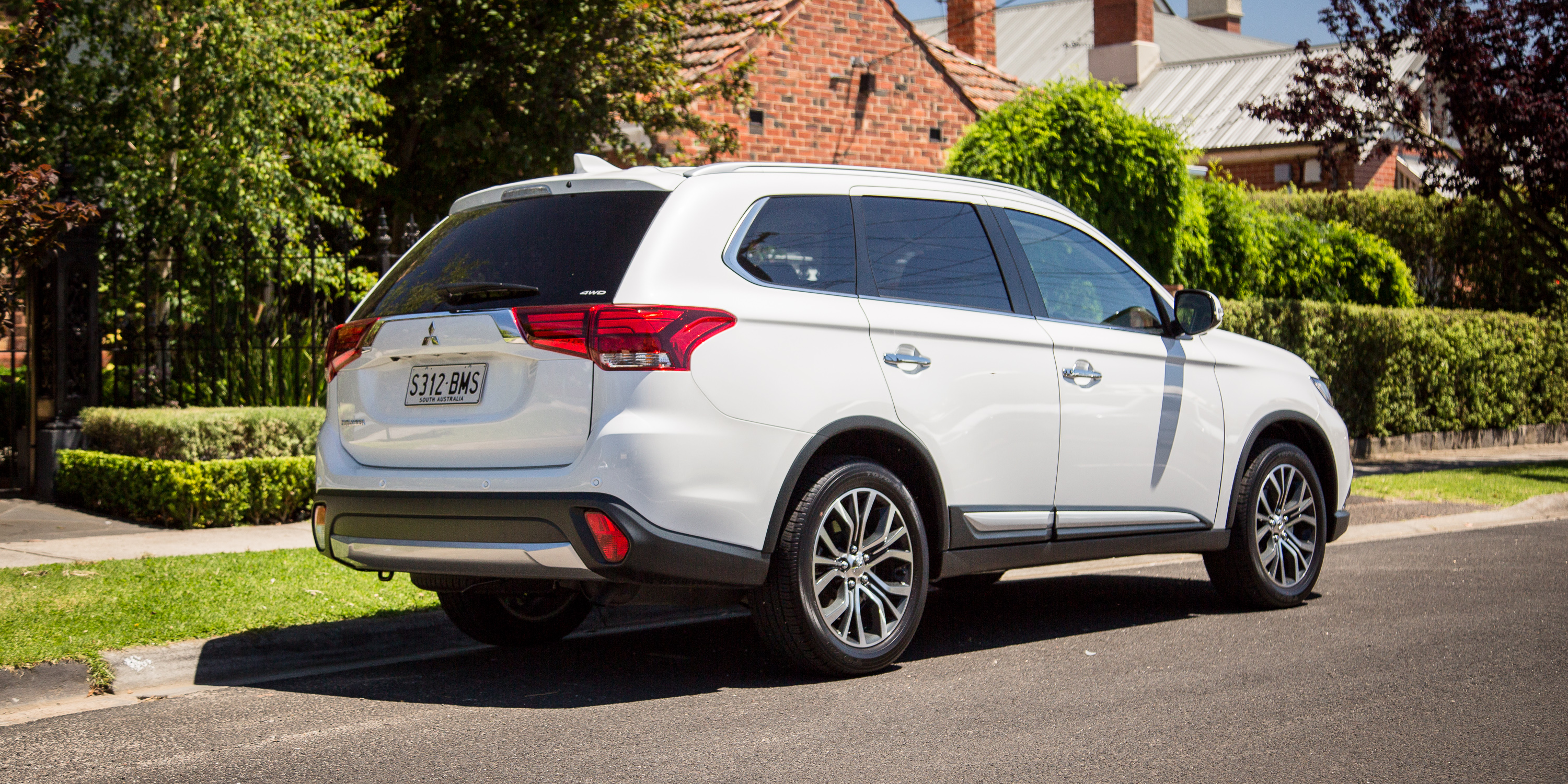 2017 mitsubishi outlander exceed 39