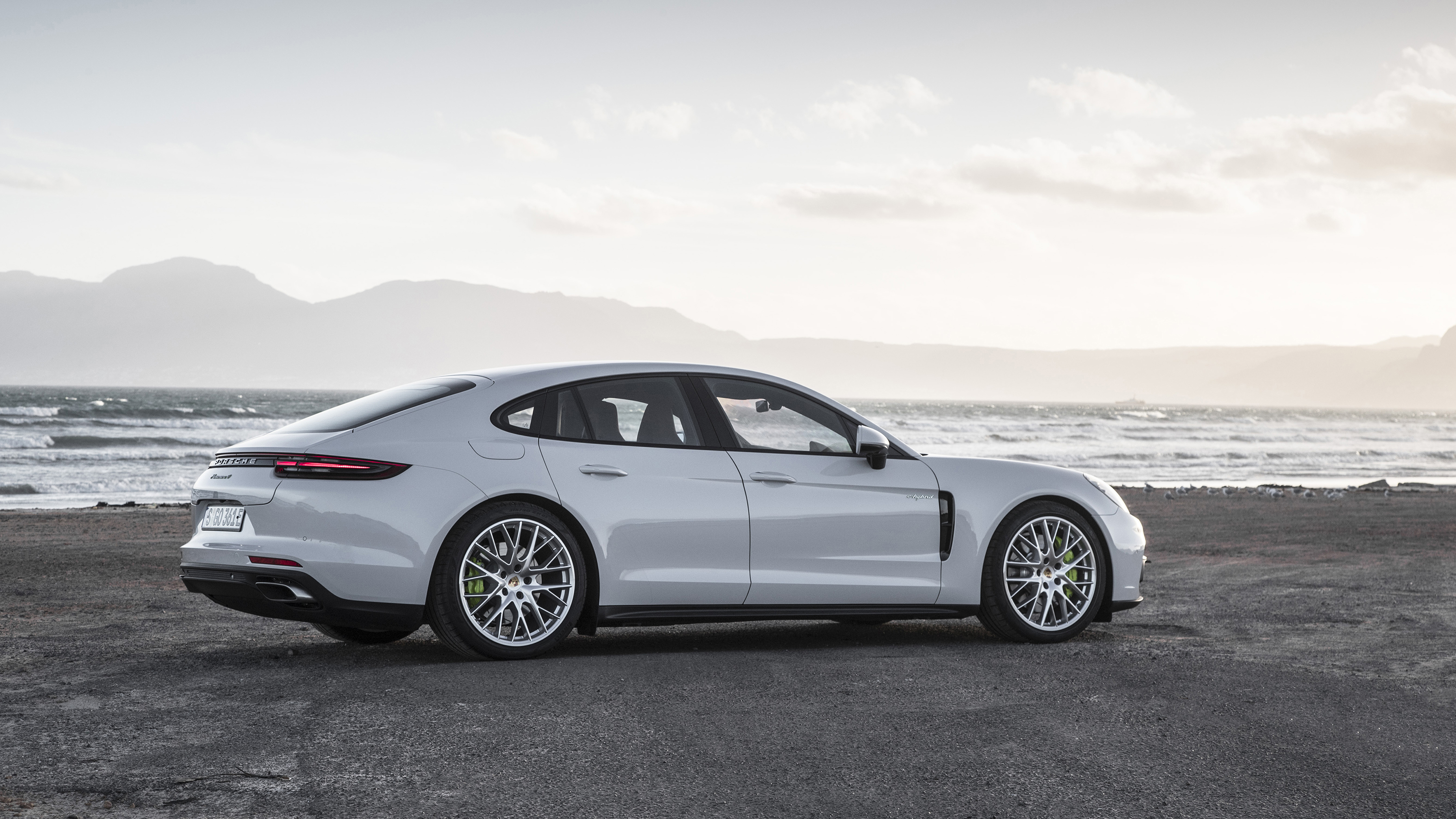 2017 Porsche Panamera 4 E Hybrid Review 5