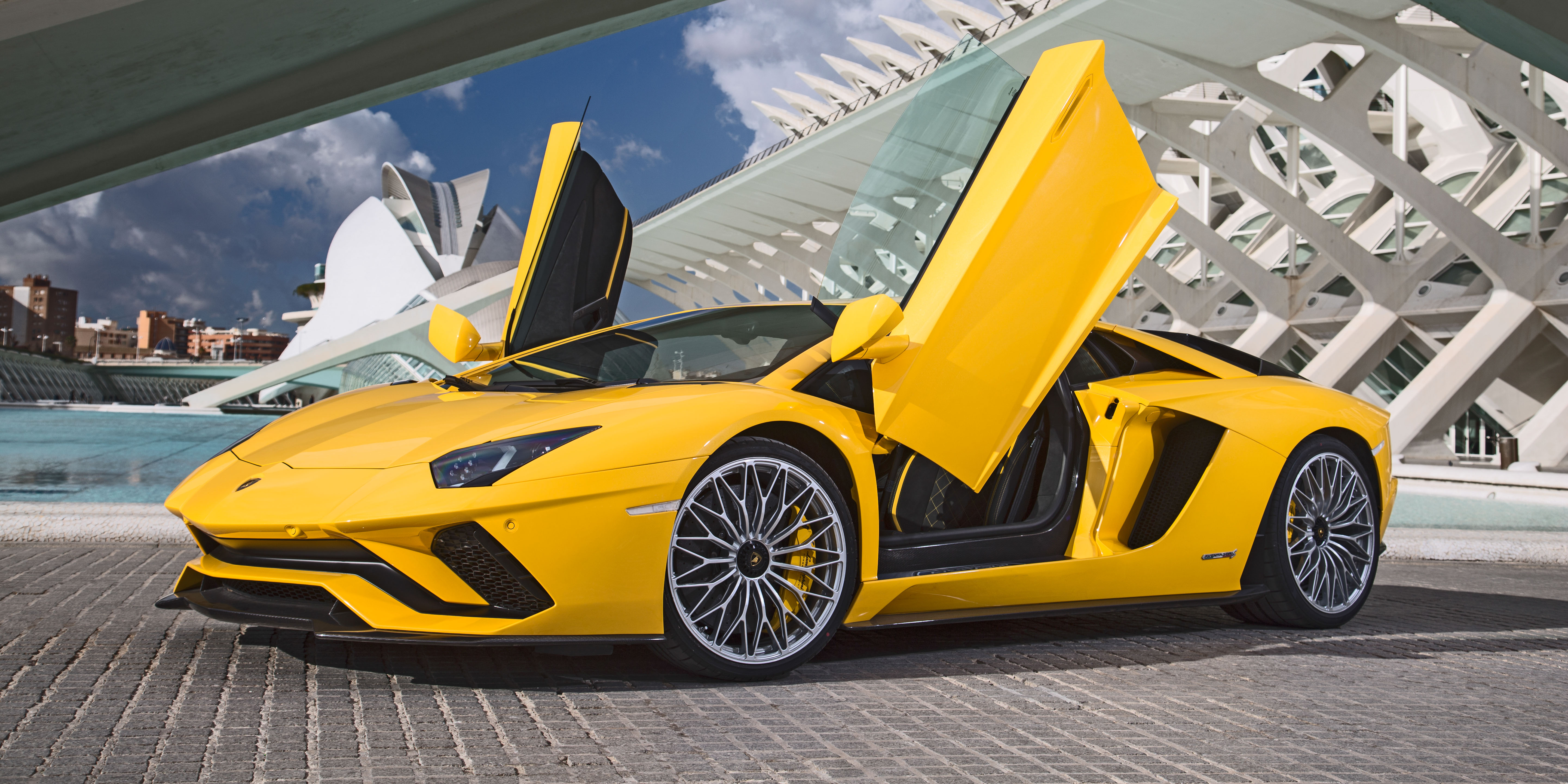 Lamborghini Aventador S 2017 Fiyat