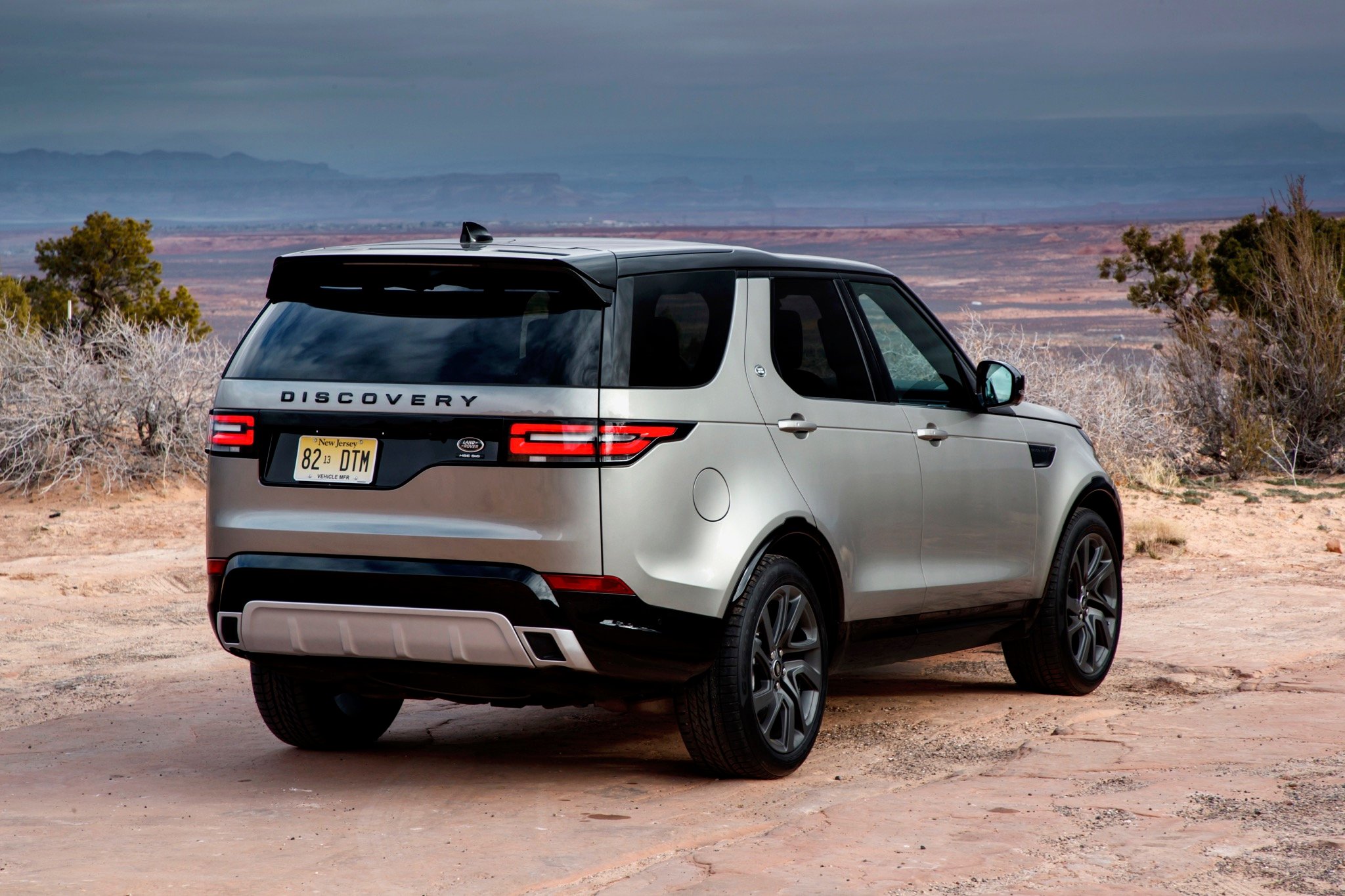 2017 Land Rover Discovery review photos CarAdvice