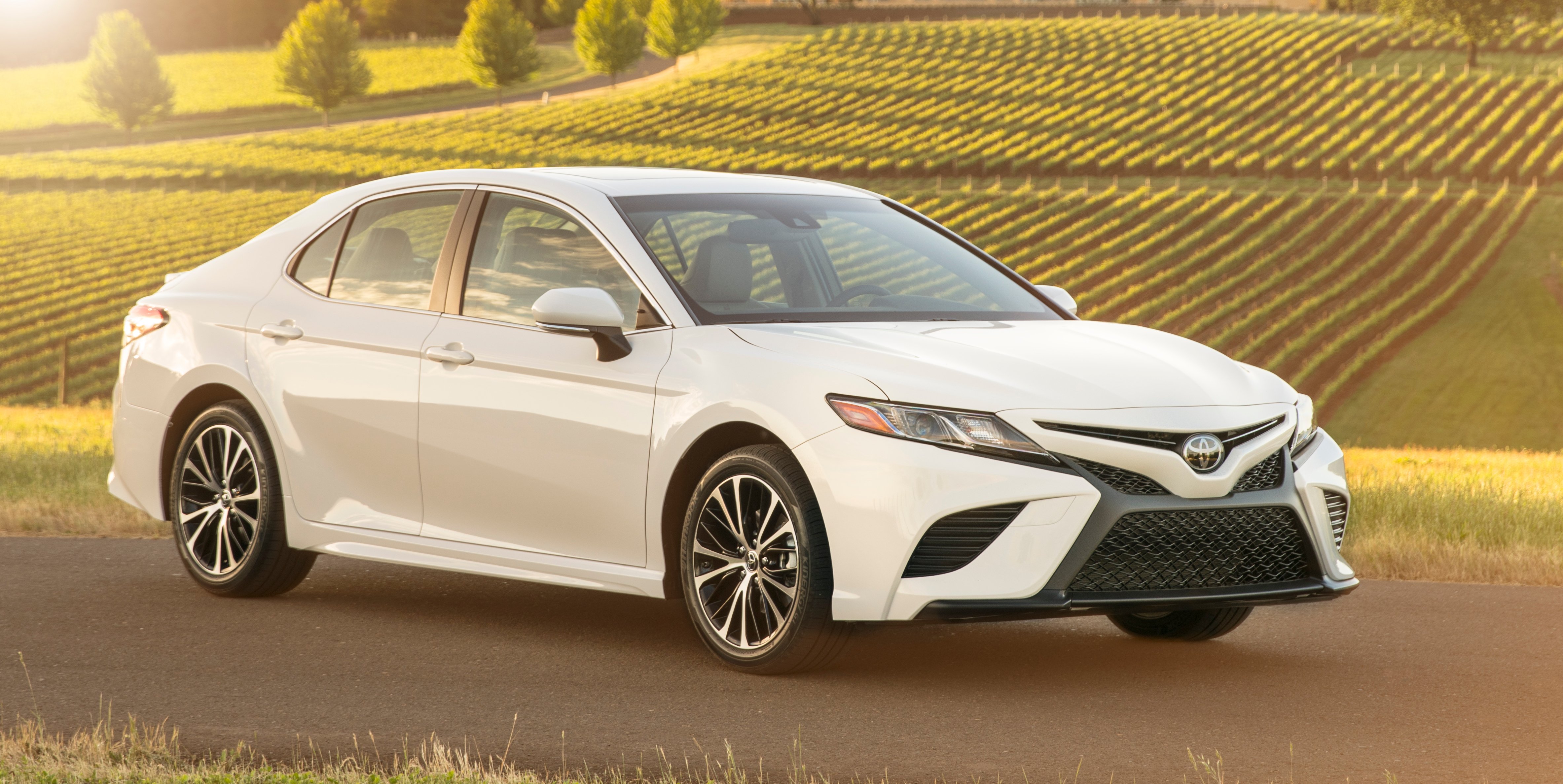 Toyota camry последняя модель