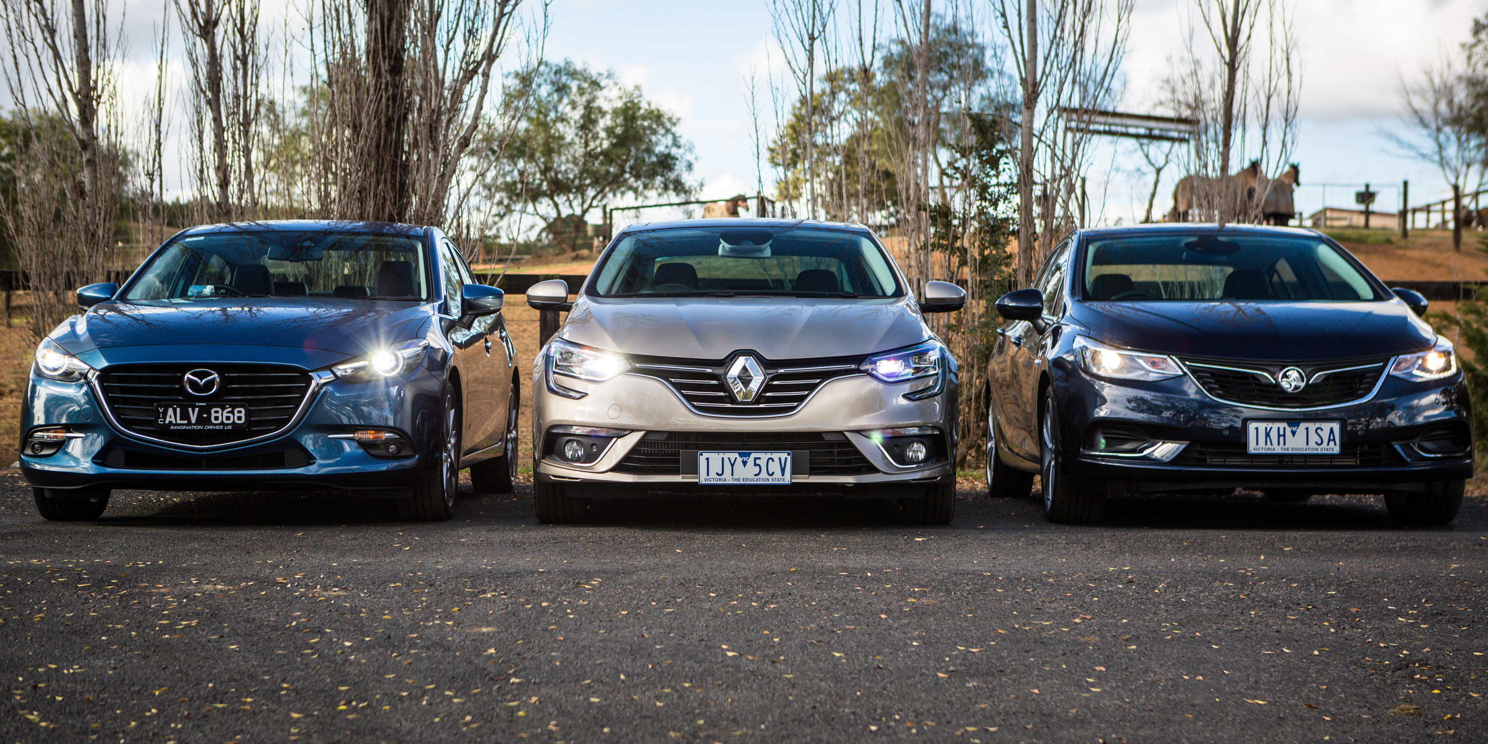 Mazda 3 Vs Renault Megane