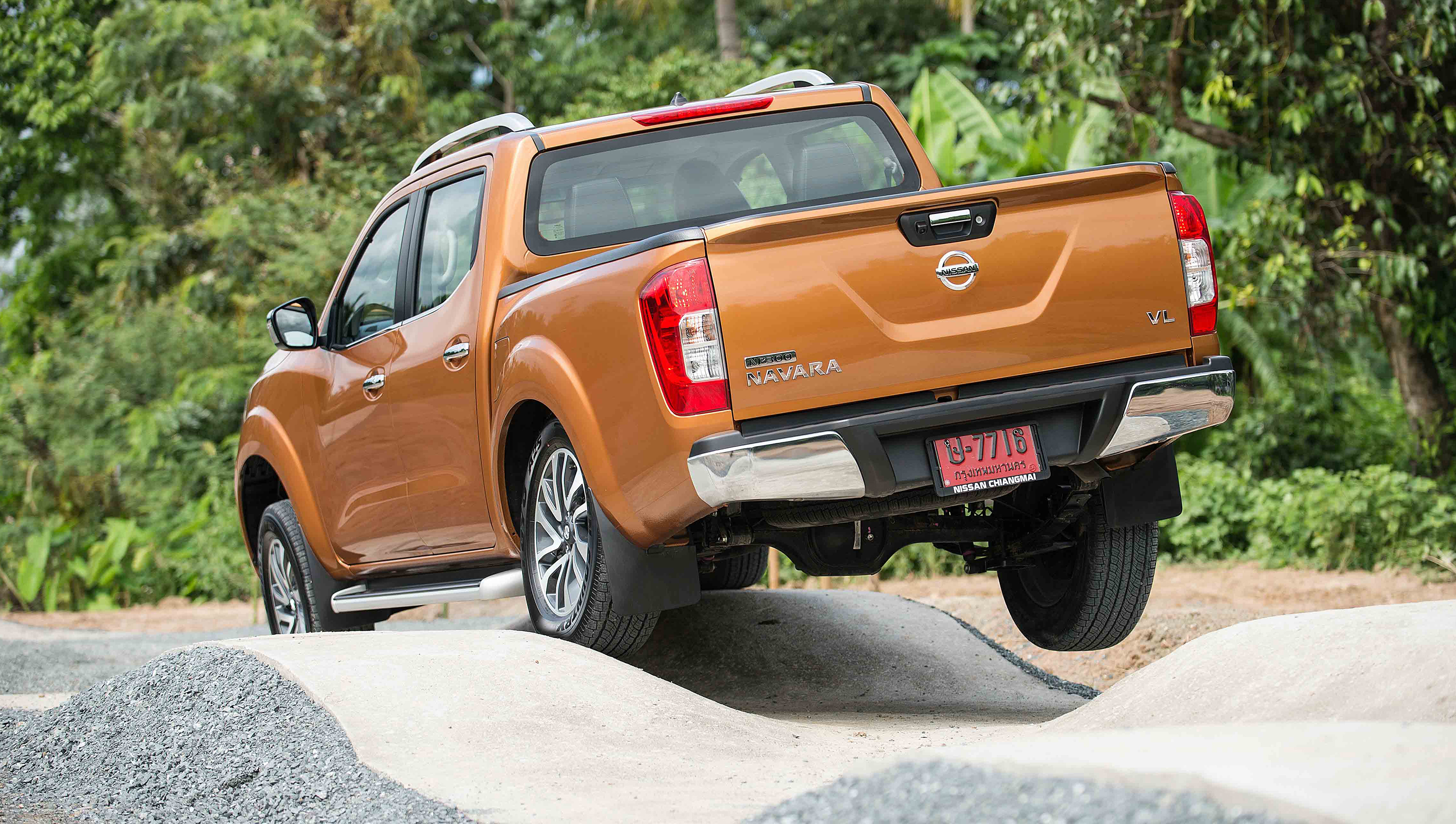 Nissan пикап Navara 2021