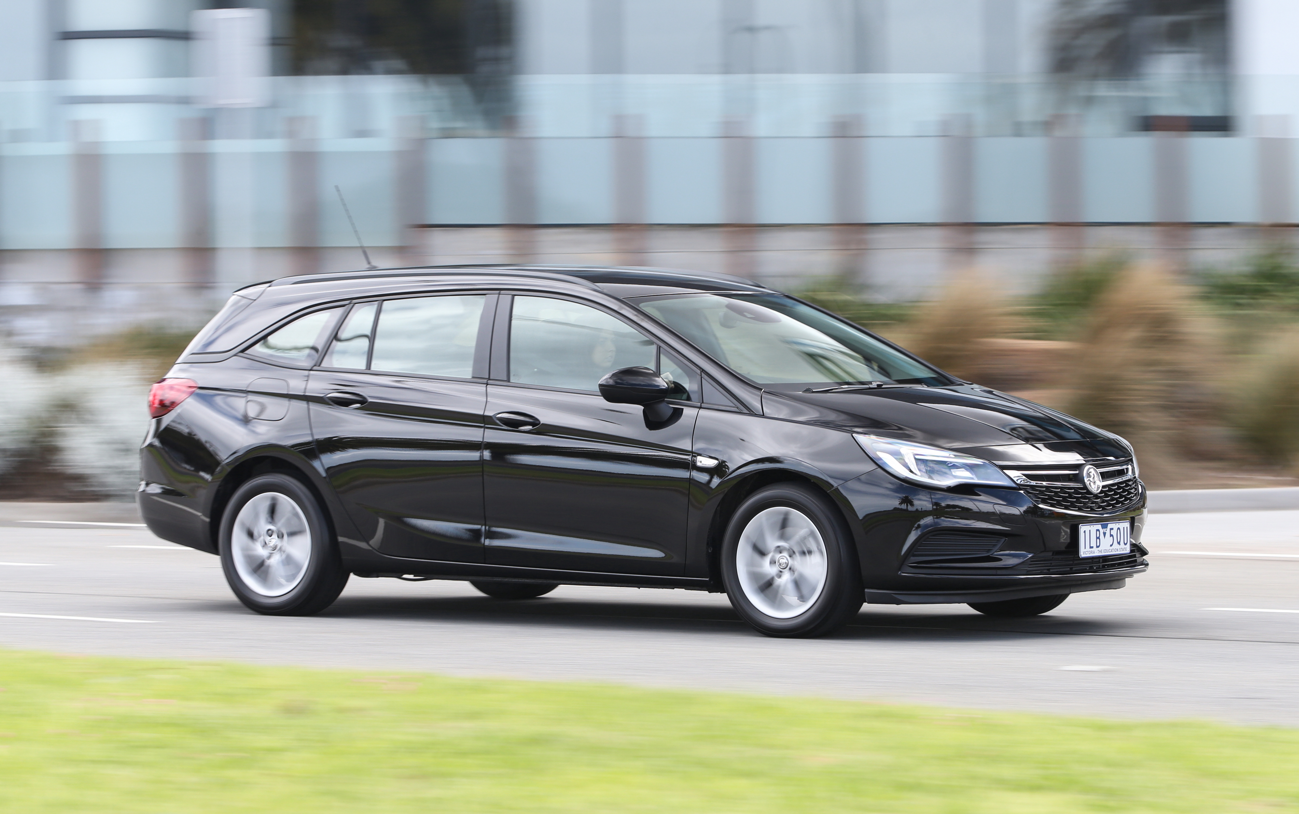2018 Holden Astra Sportwagon pricing and specs - Photos
