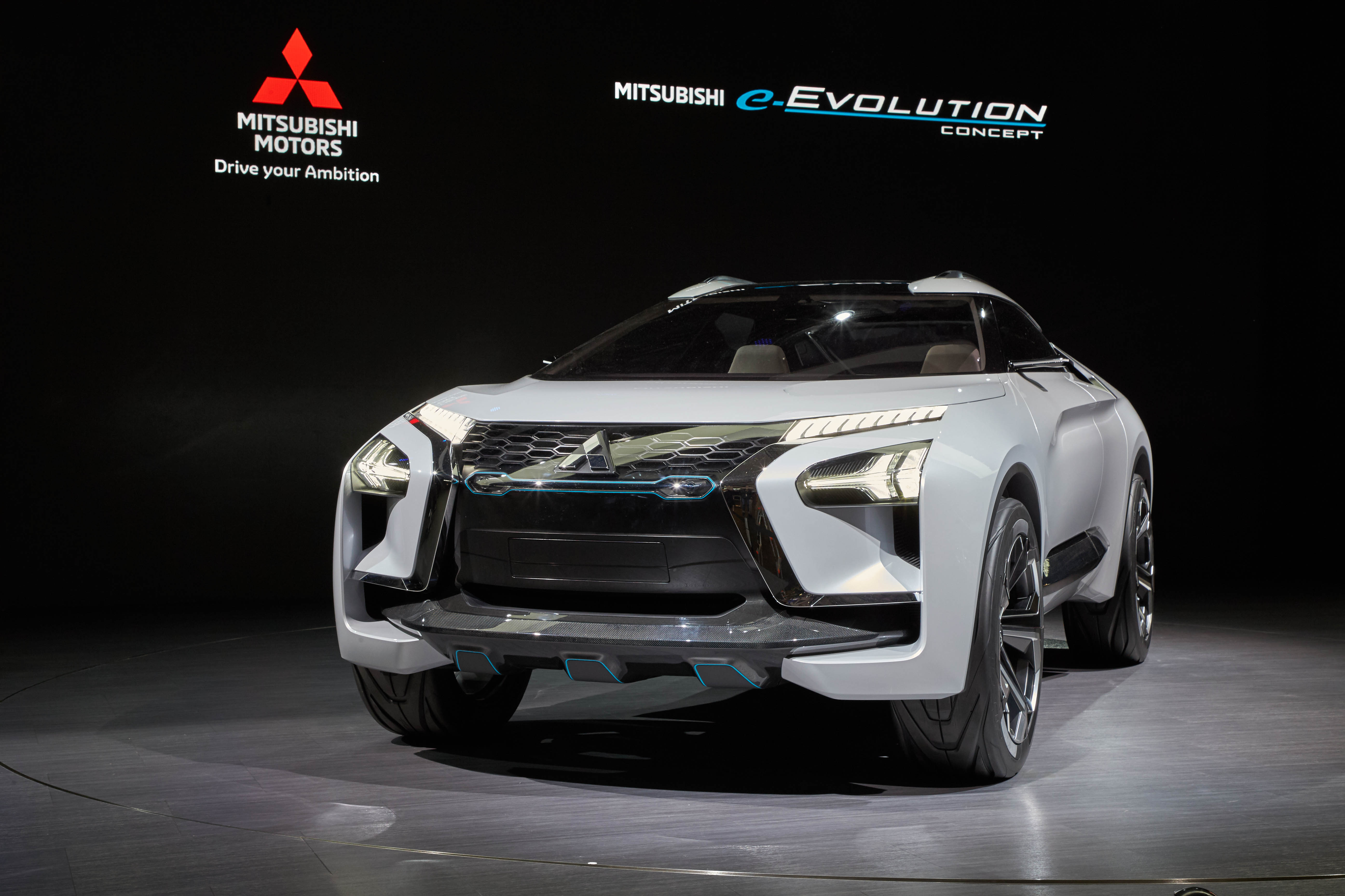 E evolution. Mitsubishi e-Evolution Concept. Мицубиси Эволюшн 2020. Mitsubishi e-Evolution 2021. Новый Митсубиси Лансер Эволюшн 2020.