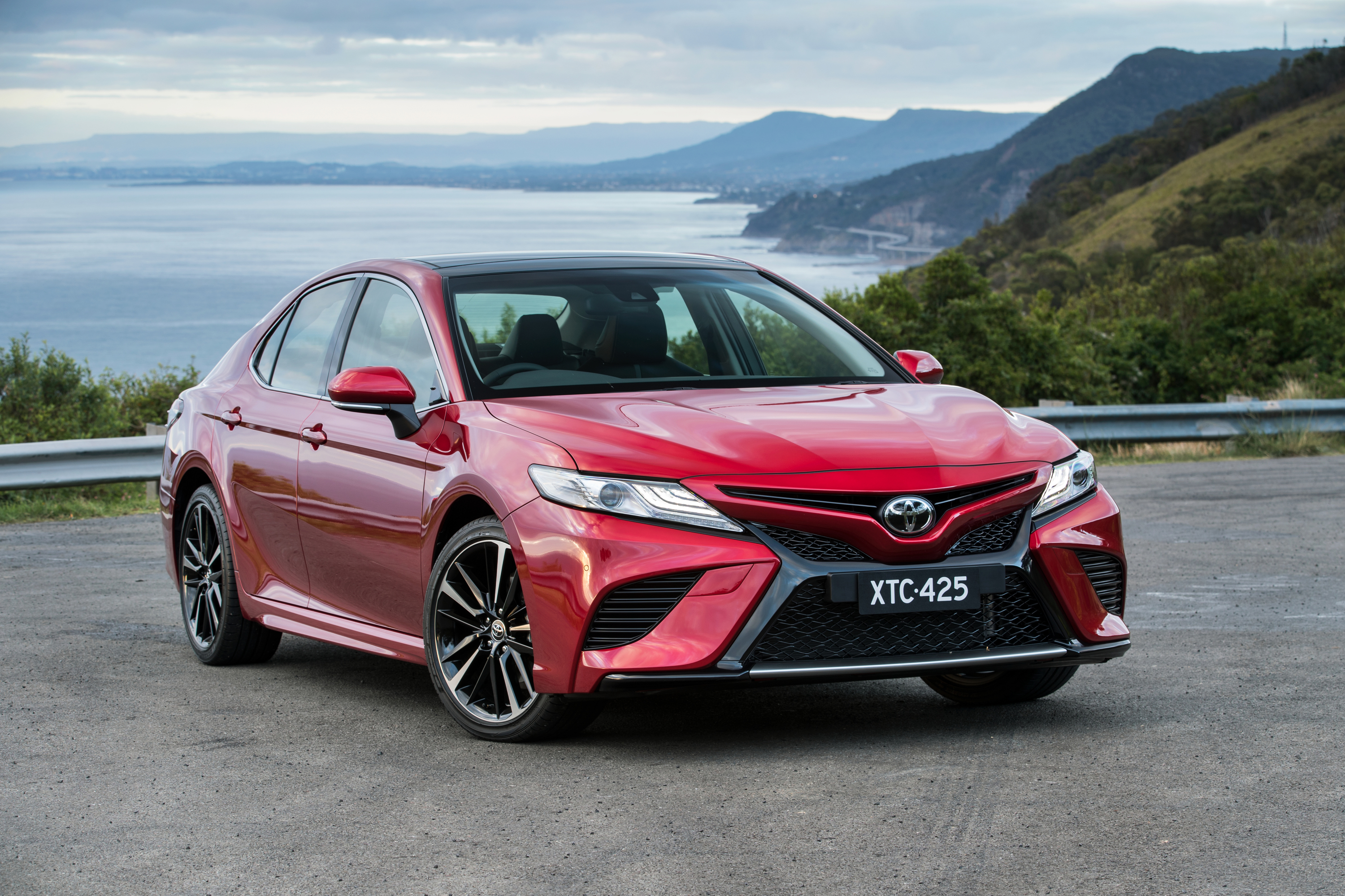 2018 Toyota Camry pricing and specs Photos