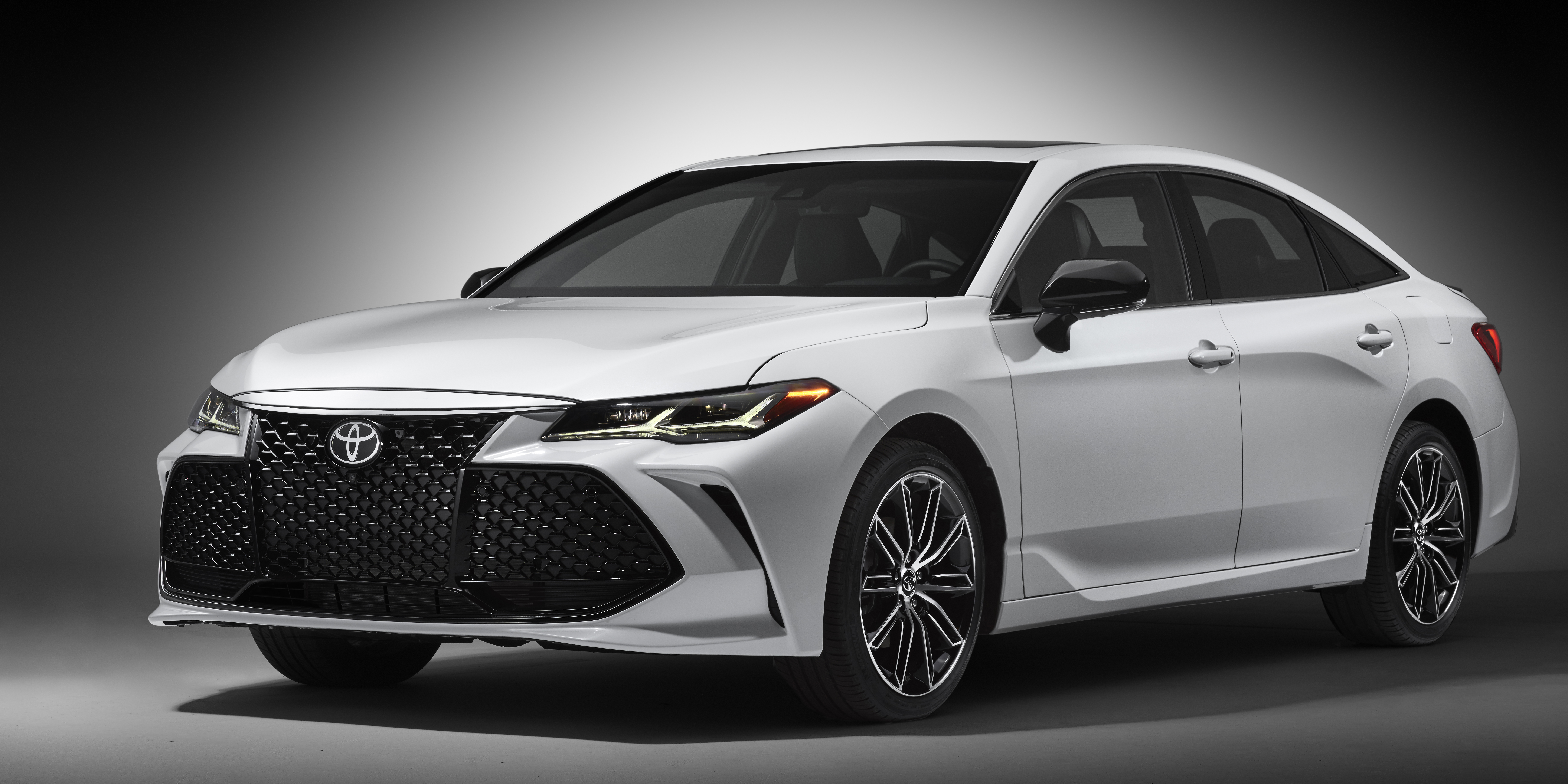 2019 Toyota Avalon revealed - UPDATE - Photos