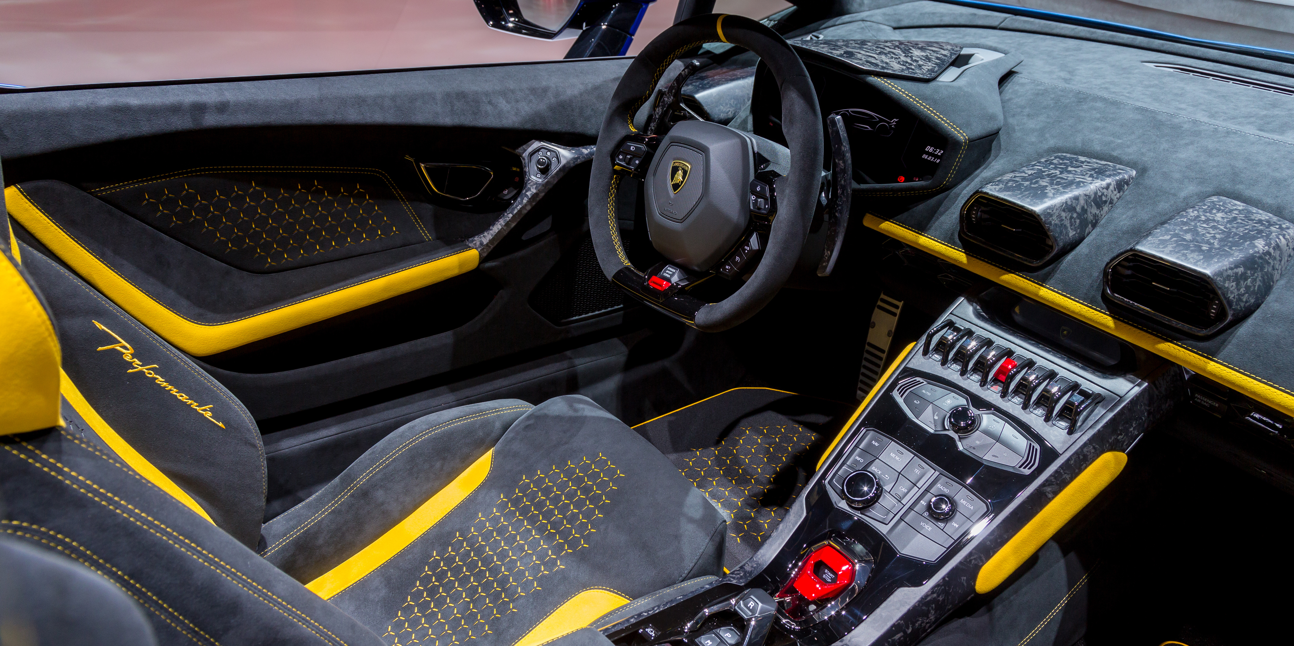 2018 Lamborghini Huracan Performante Spyder revealed ...
